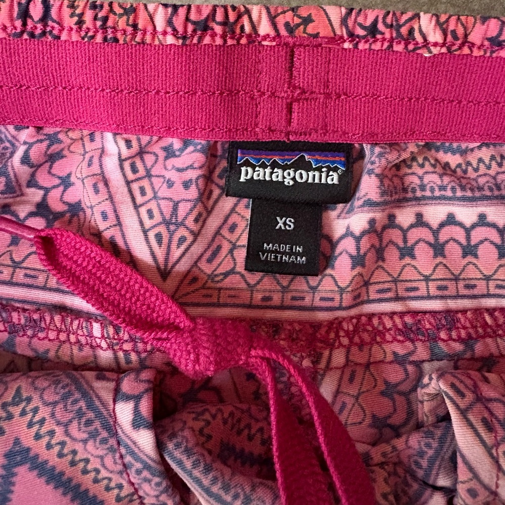 Patagonia Geometric Patterned Baggies Shorts - Picture 2 of 5